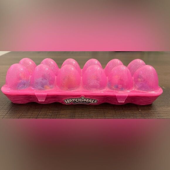 Hatchimals Colleggtibles Egg Carton Case with 12 Mini Hatchimals - Picture 3 of 5